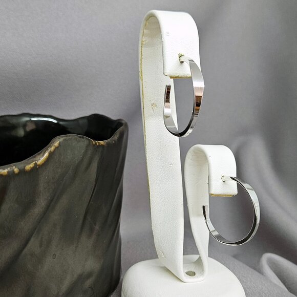 Wavy Hoop Earrings on Posts, Silver Plate, Medium Size, Vintage (90s) 1 1/4" - Picture 3 of 9